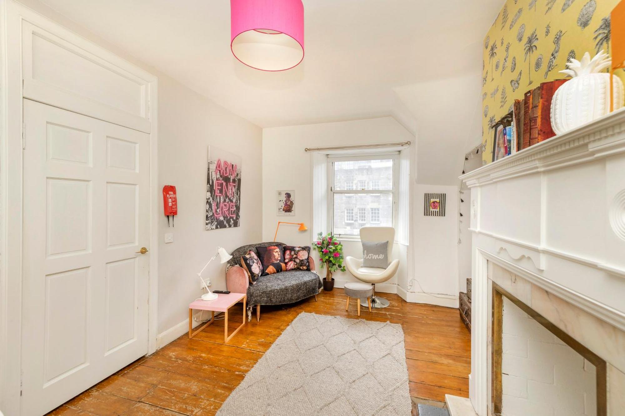 Joivy Stunning In Royal Mile Appartement