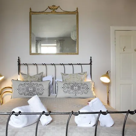 Joivy Stunning Apartment In Royal Mile Edinburgh Exterior photo